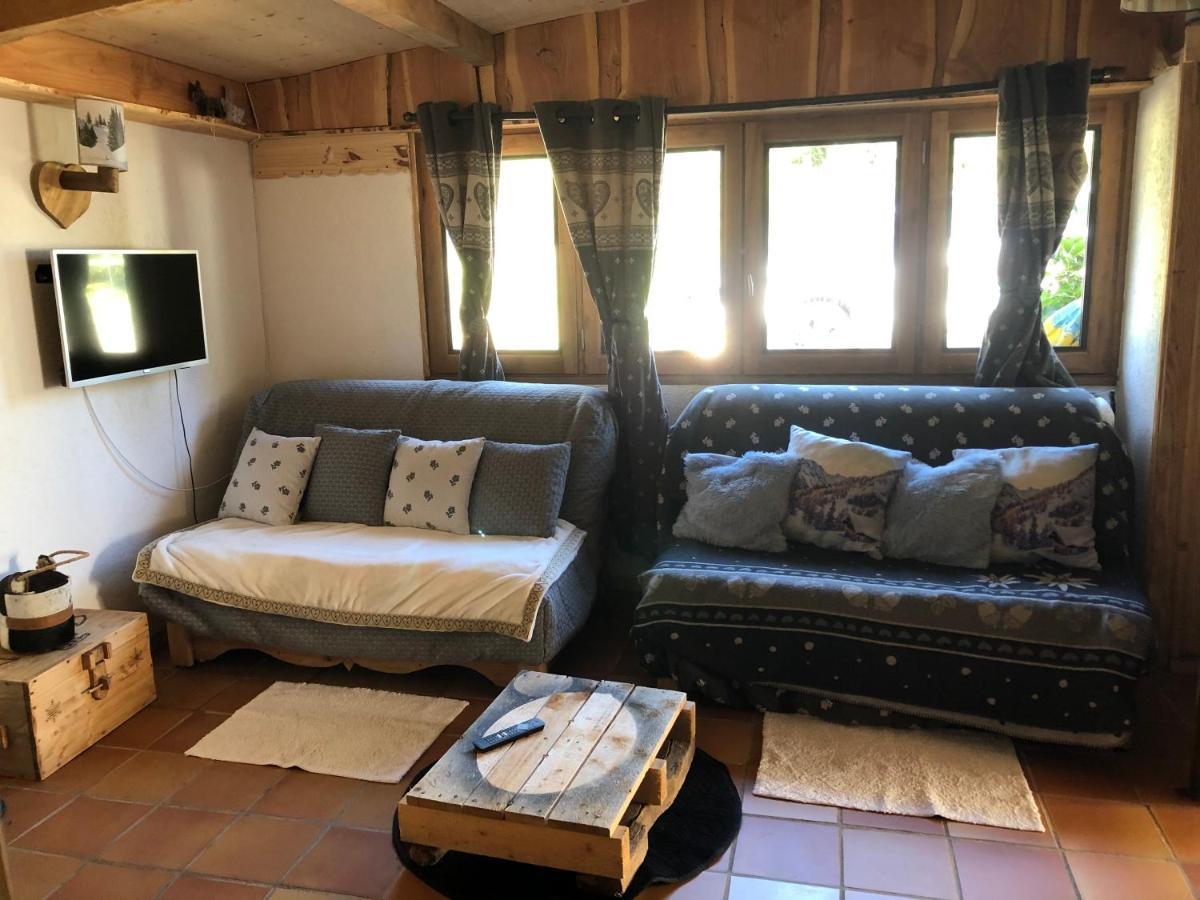 Le Chalet De La Goutte Saint-Appolinaire  Exteriör bild